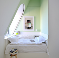 10 Tiny Bedrooms